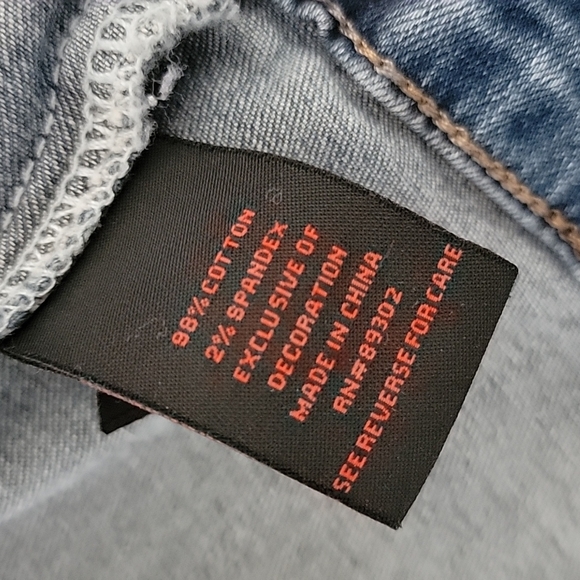 Earl Jeans Distressed Denim Jacket - Picture 6 of 7